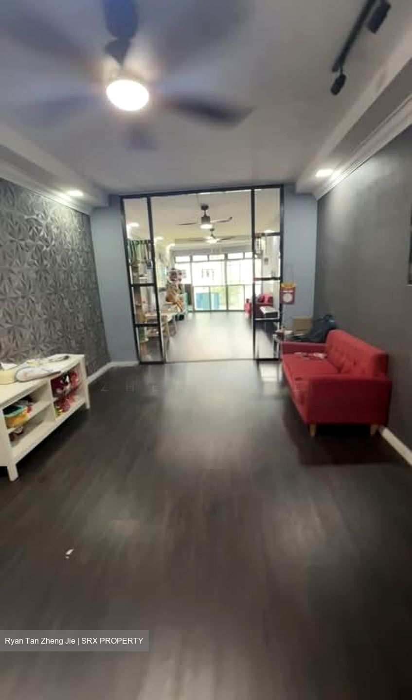 Blk 453 Choa Chu Kang Avenue 4 (Choa Chu Kang), HDB Executive #588406951